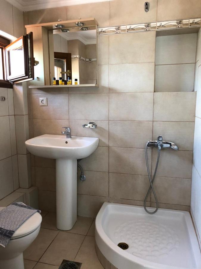 Pansion Pasalimani Hotel Ammouliana Buitenkant foto