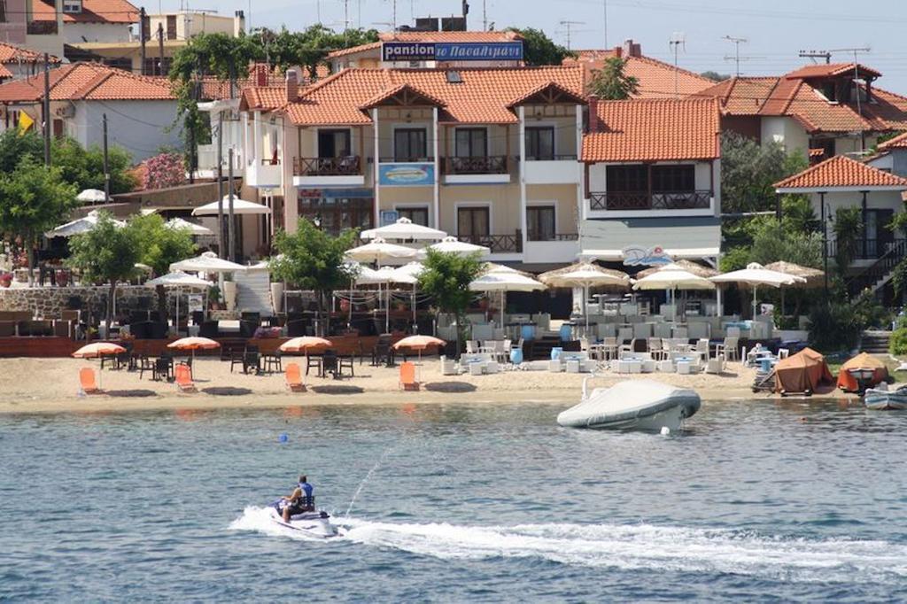 Pansion Pasalimani Hotel Ammouliana Buitenkant foto