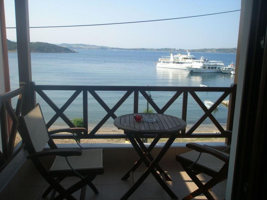 Pansion Pasalimani Hotel Ammouliana Buitenkant foto